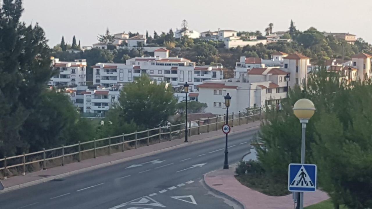 Excelente Habitacion En Bonita Y Tranquila Casa En Benalmadena Pueblo Lejlighed Eksteriør billede