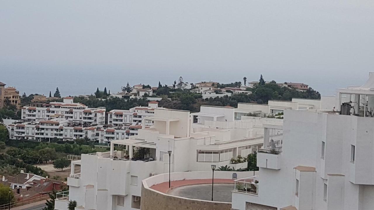 Excelente Habitacion En Bonita Y Tranquila Casa En Benalmadena Pueblo Lejlighed Eksteriør billede